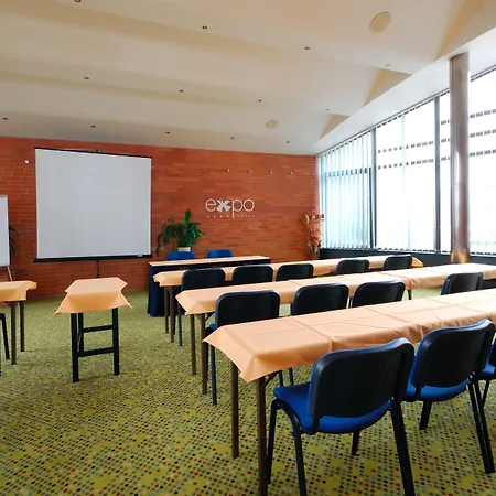 Expo Hotel 4*