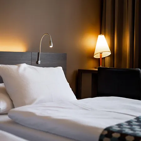 Ξενοδοχείο Expo 4*