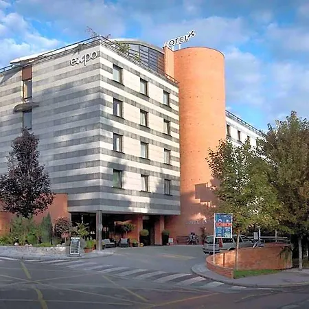 Expo Hotel 4*