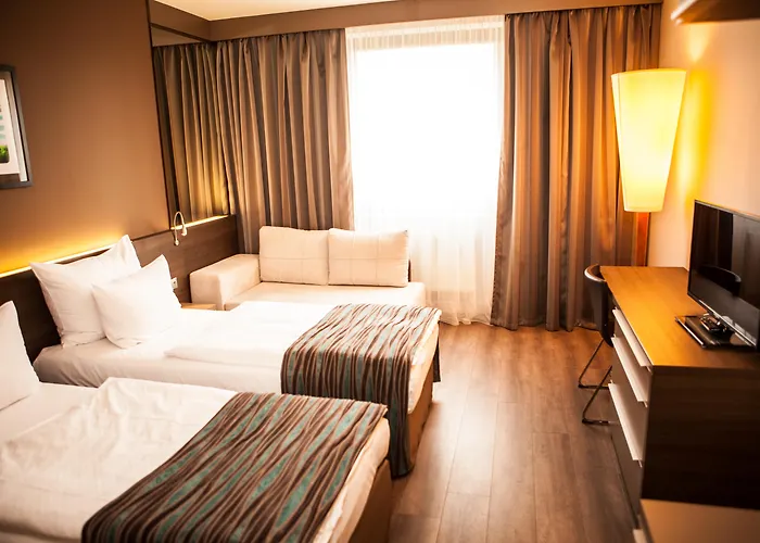 Expo Hotel 4*