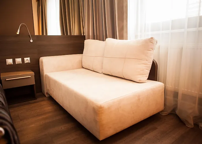 Expo Hotel 4*