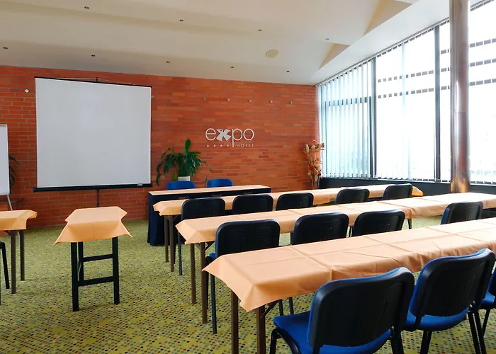 Expo Hotel 4*
