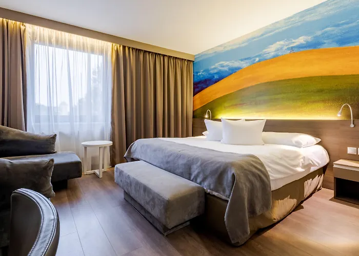 Expo Hotel