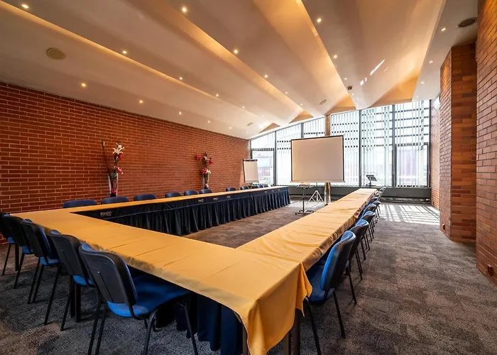 Expo Hotel