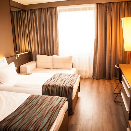 엑스포 호텔 4*